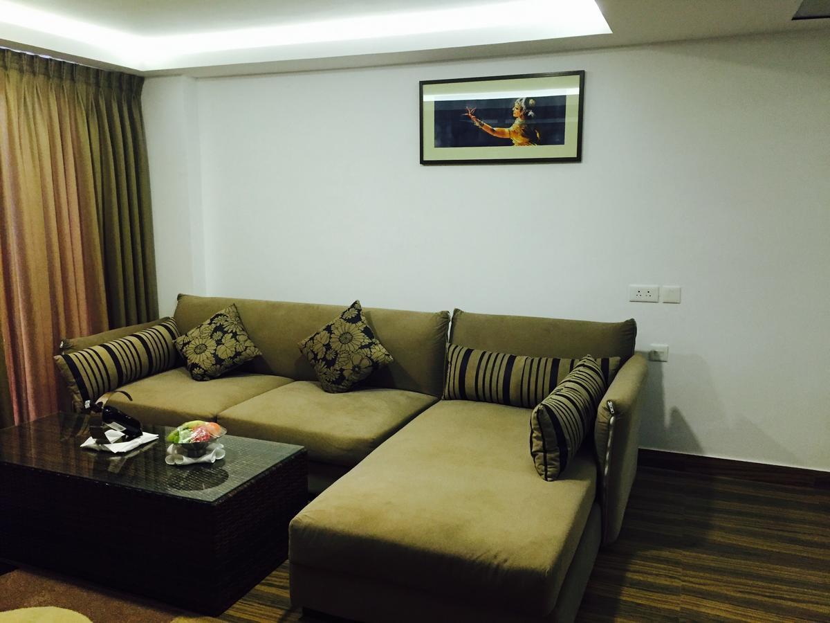 Kga Elite Continental Hotel Tiruvalla Eksteriør billede