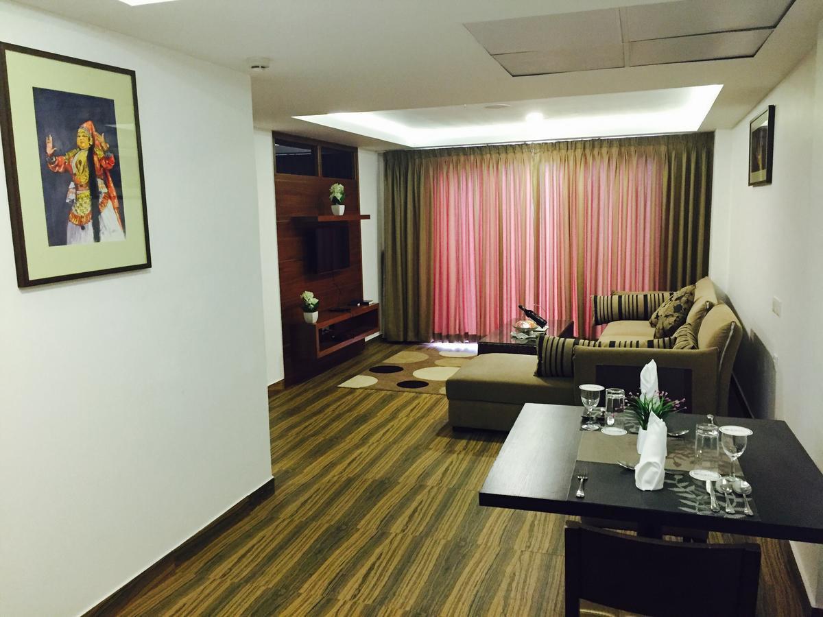Kga Elite Continental Hotel Tiruvalla Eksteriør billede