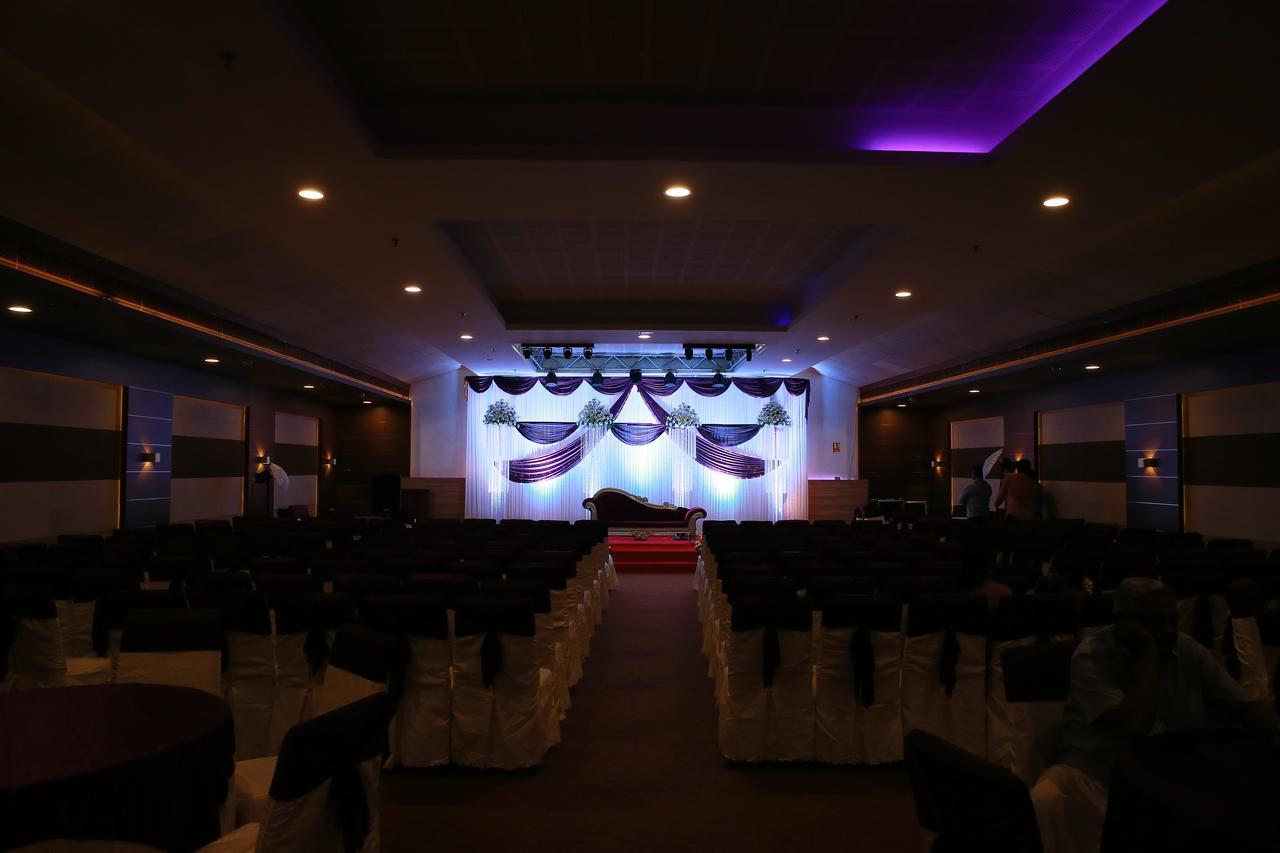 Kga Elite Continental Hotel Tiruvalla Eksteriør billede