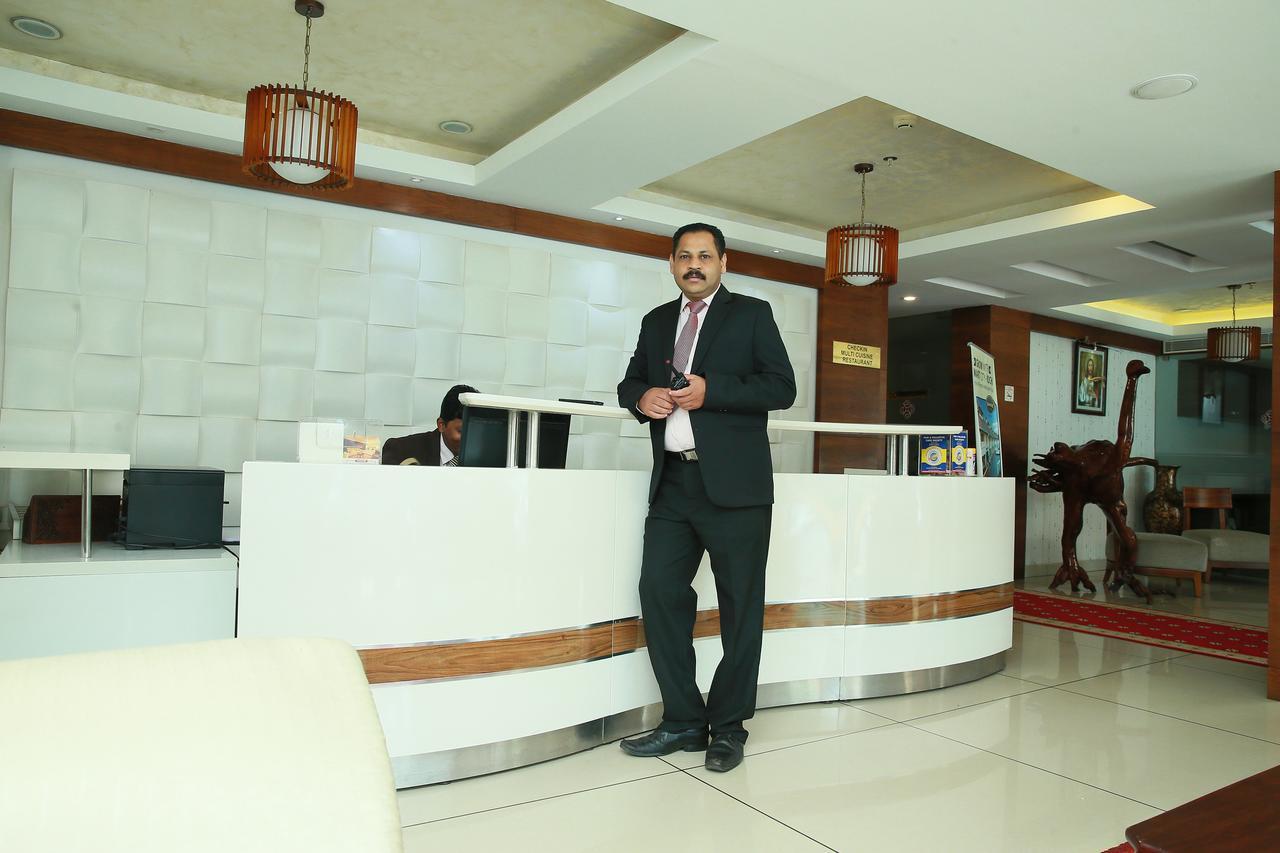 Kga Elite Continental Hotel Tiruvalla Eksteriør billede