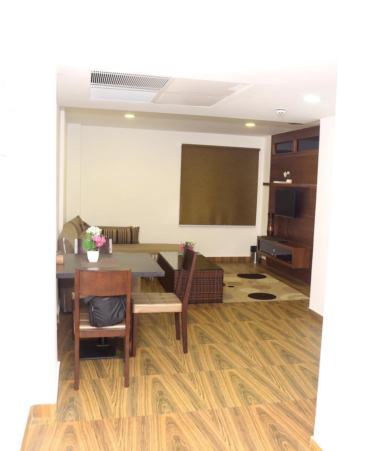 Kga Elite Continental Hotel Tiruvalla Eksteriør billede