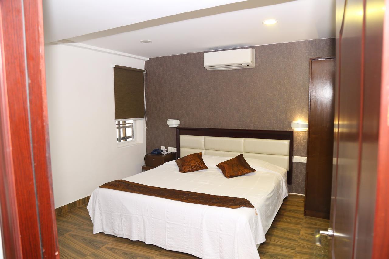 Kga Elite Continental Hotel Tiruvalla Eksteriør billede