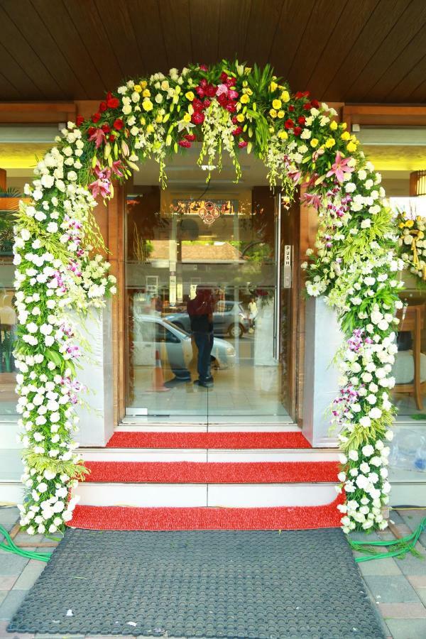 Kga Elite Continental Hotel Tiruvalla Eksteriør billede
